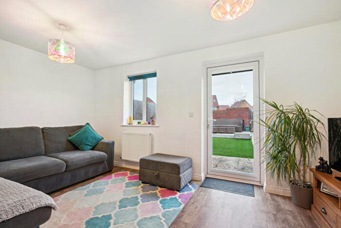 2 Bedroom Terraced House For Sale In Candytuft Way, Didcot, OX11