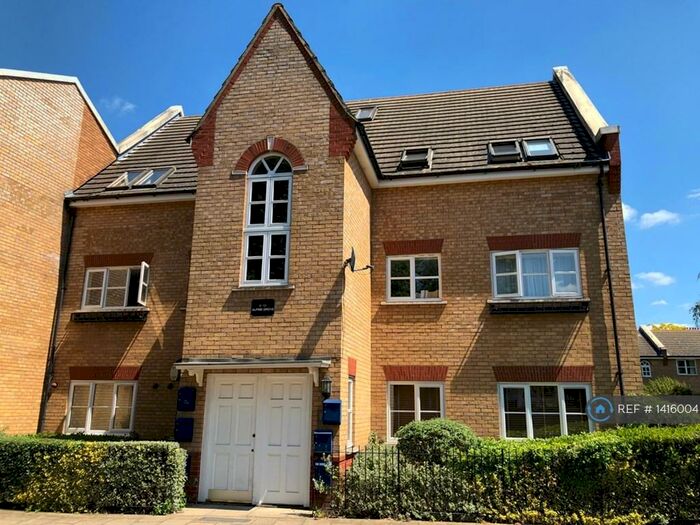 2 Bedroom Flat To Rent In Alpine Grove, Hackney, London, E9