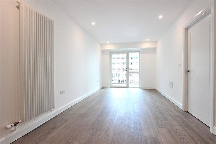 1 Bedroom Flat To Rent In Galleria House, B Western Gateway, London, E16