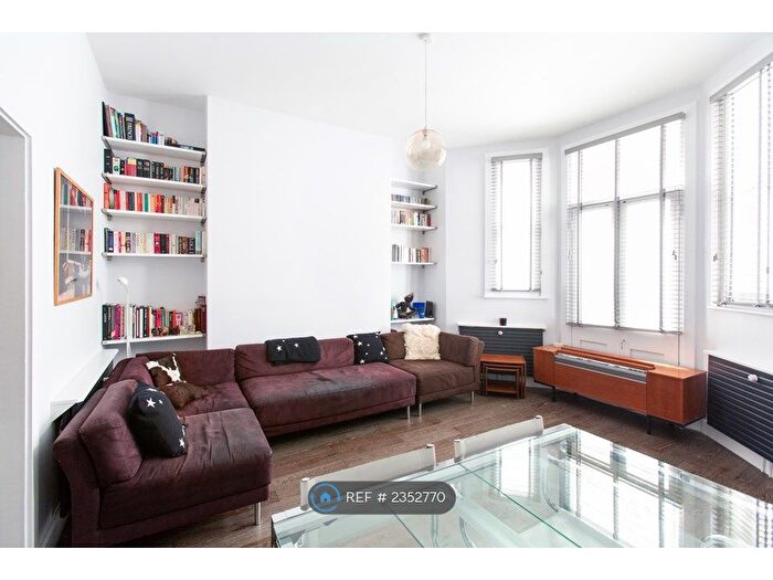 2 Bedroom Flat To Rent In Pleshey Road, London, N7