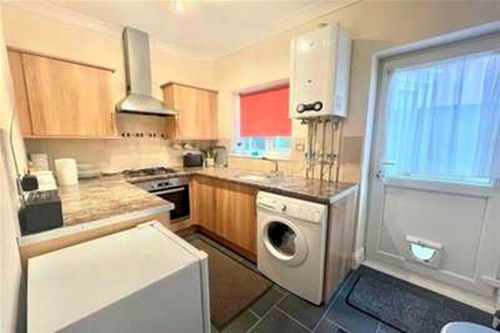 1 Bedroom Flat To Rent In North Street, Emsworth, PO10