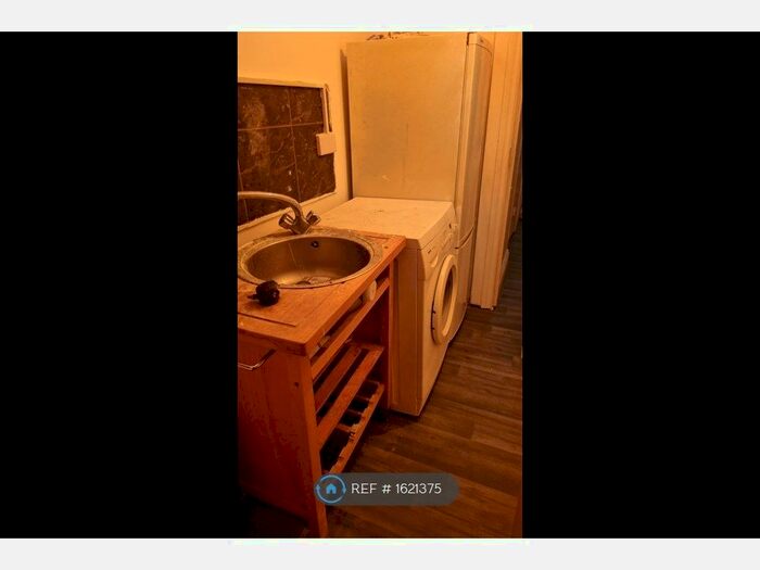 1 Bedroom Flat To Rent In Brookdale Road, London, E17