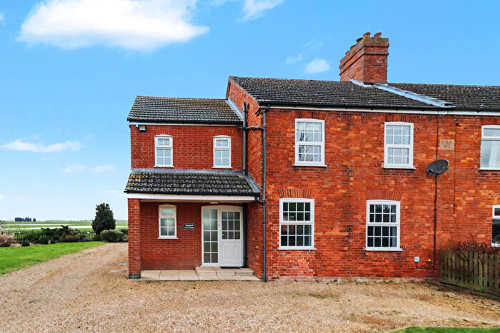 3 Bedroom Semi Detached House For Sale In Mill Road, Wiggenhall St. Germans, King's Lynn, Norfolk, PE34