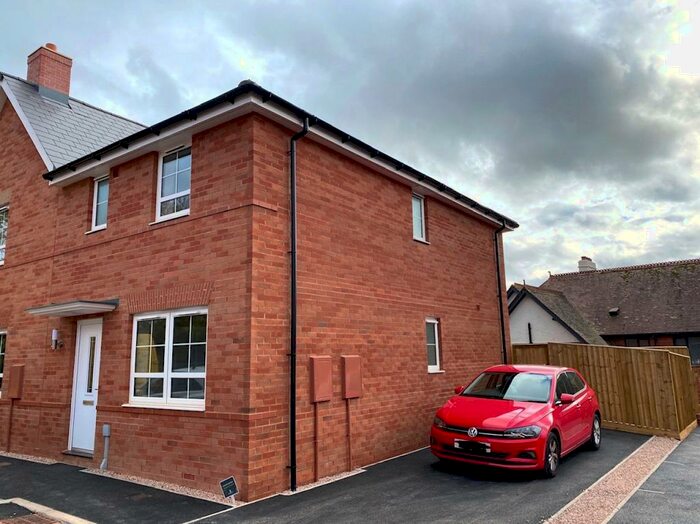 3 Bedroom Semi-Detached House To Rent In Finch Close, Alphington, Exeter, EX2