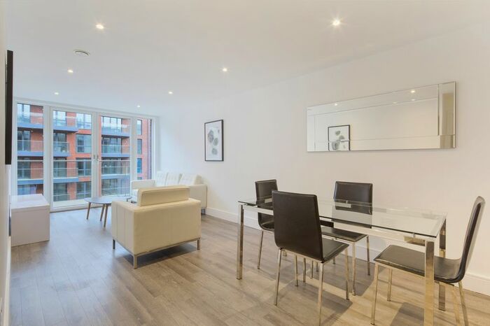 2 Bedroom Flat To Rent In Gaumont Place, Streatham Hill, Streatham, SW2