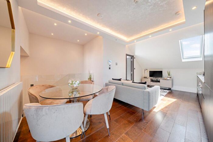 1 Bedroom Flat To Rent In Balham Park Road, Balham, London, SW12