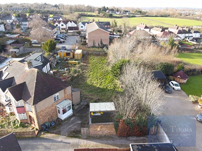 3 Bedroom Semi-Detached House For Sale In Whitehall Close, Chigwell, IG7
