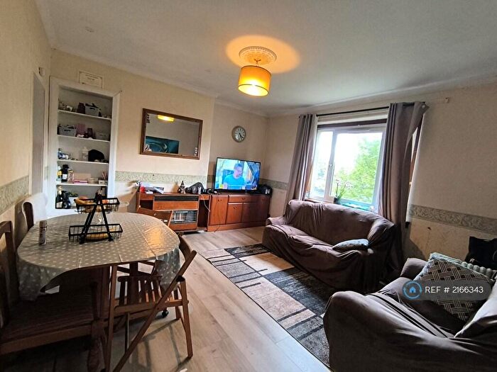 2 Bedroom Flat To Rent In Oswald Terrace, Edinburgh, EH12