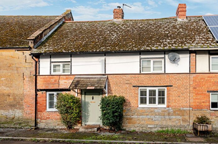 2 Bedroom Detached House For Sale In Folly Road, Kingsbury Episcopi, Martock, Somerset, TA12