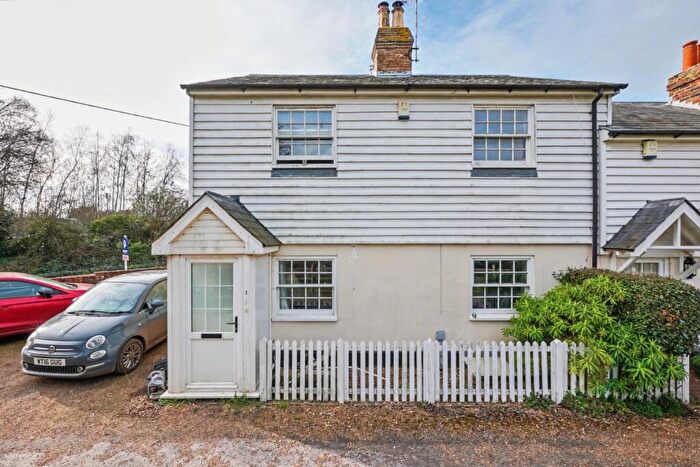 3 Bedroom End Of Terrace House For Sale In Windmill Lane, Faversham, Kent, ME13