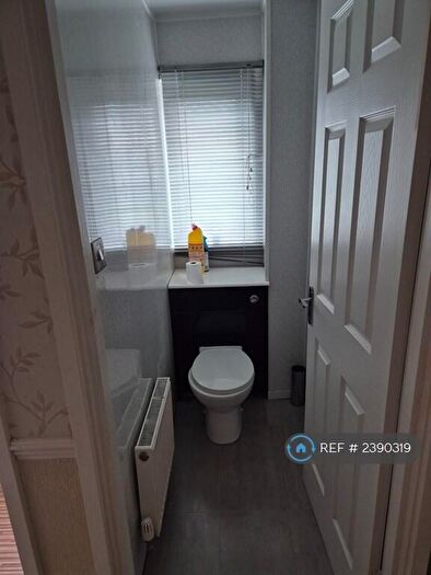 2 Bedroom Flat To Rent In Beaumont Drive, Whitley Bay, NE25