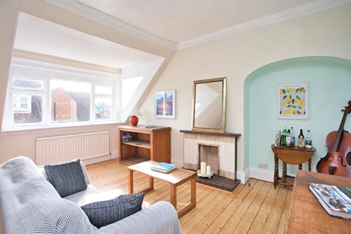 2 Bedroom Flat For Sale In Sandgate Road, Folkestone, Kent, CT20