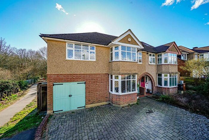 6 Bedroom Semi-Detached House For Sale In Harvey Road, Croxley Green, WD3