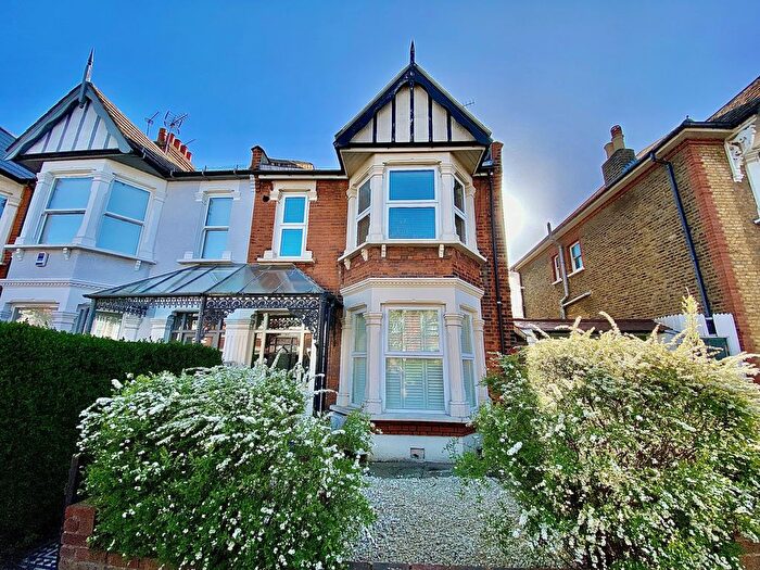 2 Bedroom Flat To Rent In Park Road, London, E12