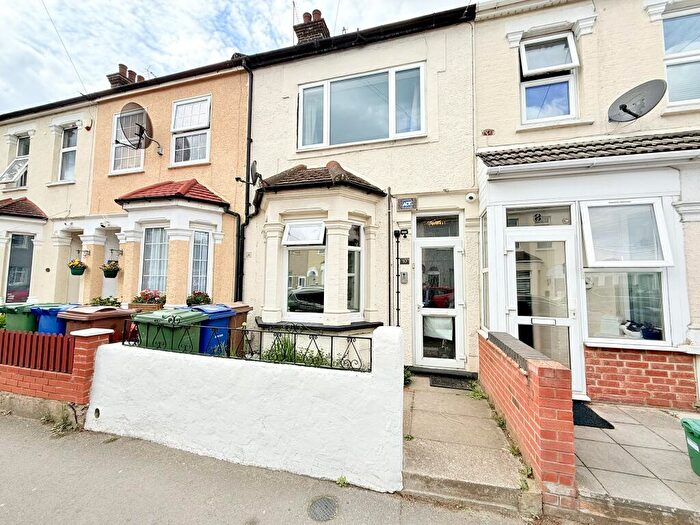 3 Bedroom Terraced House For Sale In Bradbourne Road, Grays, RM17