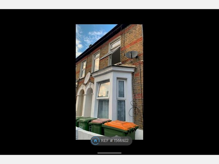 2 Bedroom Flat To Rent In Chesterton Terrace, London, E13