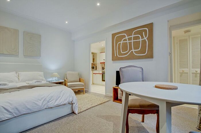Studio To Rent In Craven Hill Gardens, London, W2