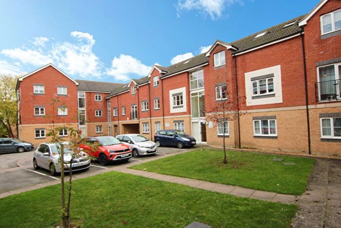 1 Bedroom Apartment For Sale In Isabelle Court, Kettering, Northamptonshire, NN16