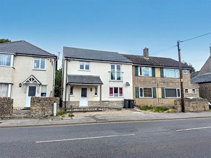 2 Bedroom House To Rent In East Road, Bridport, DT6