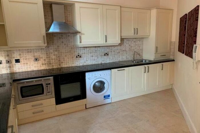 2 Bedroom Flat To Rent In Victoria Court, Nottingham NG11