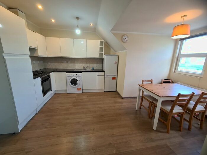 2 Bedroom Flat To Rent In Lewisham High Street, Lewisham, SE13