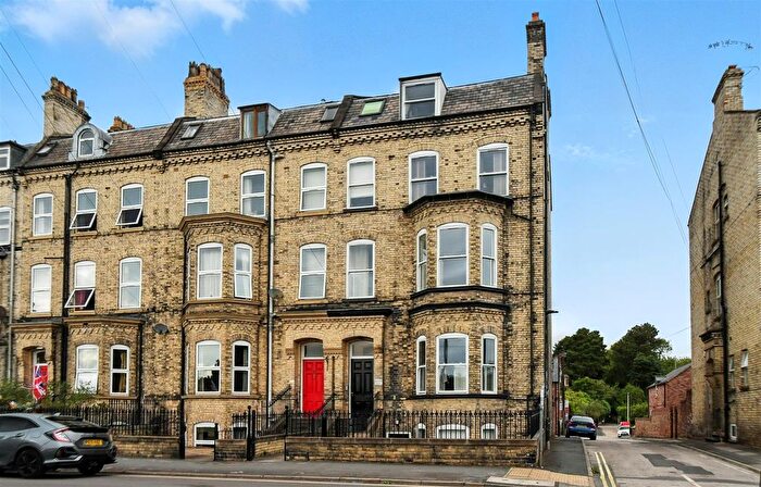 1 Bedroom Flat For Sale In Acomb Road, York, YO24