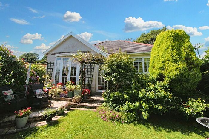 2 Bedroom Detached Bungalow For Sale In Mynydd Gelliwastad Road, Clydach, Swansea, SA6