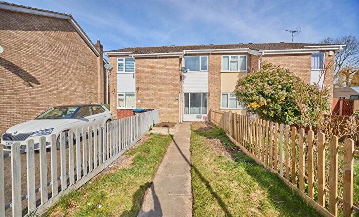 2 Bedroom Town House For Sale In Deacon Avenue, Barlestone, CV13
