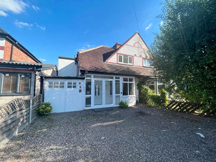 3 Bedroom Semi-Detached House To Rent In Haslucks Green Road, Shirley, Solihull, B90