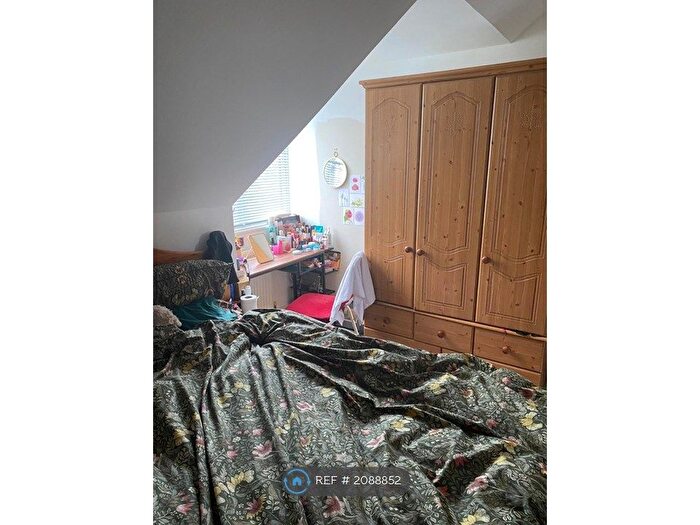 Studio To Rent In Elm Grove, Cricklewood, NW2