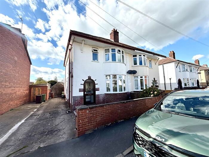 3 Bedroom Semi Detached House For Sale In Westfield Street, Hereford., HR4