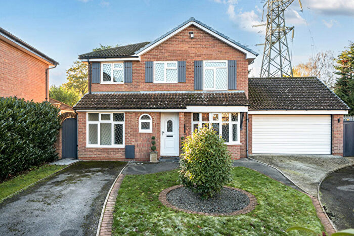 4 Bedroom Detached House For Sale In Kingsford Close, Reading, RG5