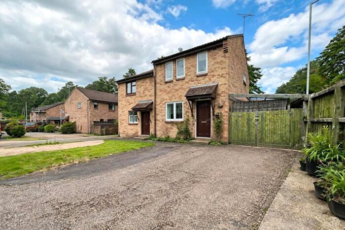 3 Bedroom Semi Detached House For Sale In Wyresdale, Bracknell, Berkshire, RG12