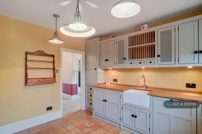 2 Bedroom Flat To Rent In Spencer Road, South Croydon, CR2