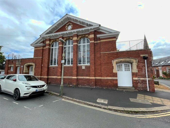 2 Bedroom Apartment To Rent In Haldon Road, Exeter, Devon, EX4