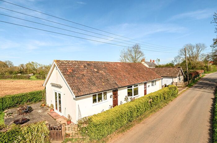 2 Bedroom Bungalow For Sale In Isle Brewers, Taunton, Somerset, TA3