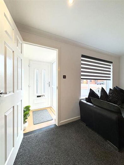 2 Bedroom End Of Terrace House For Sale In Raven Wynd, Wishaw, ML2