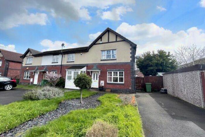 3 Bedroom Property To Rent In De Havilland Road, Caerdydd, CF24