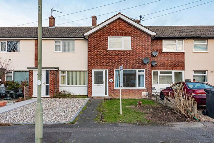 2 Bedroom Terraced House To Rent In Parsons Mead, Abingdon, Oxfordshire, OX14