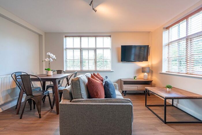 4 Bedroom Flat To Rent In Jesmond Road, Newcastle, NE2