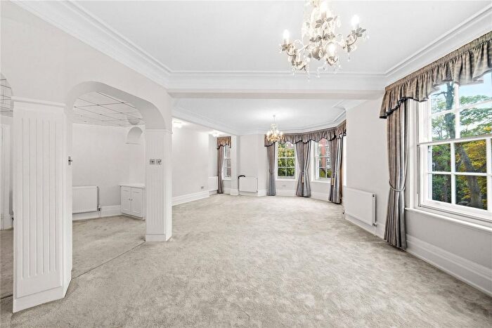 3 Bedroom Flat To Rent In Grove Court, Grove End Road, NW8