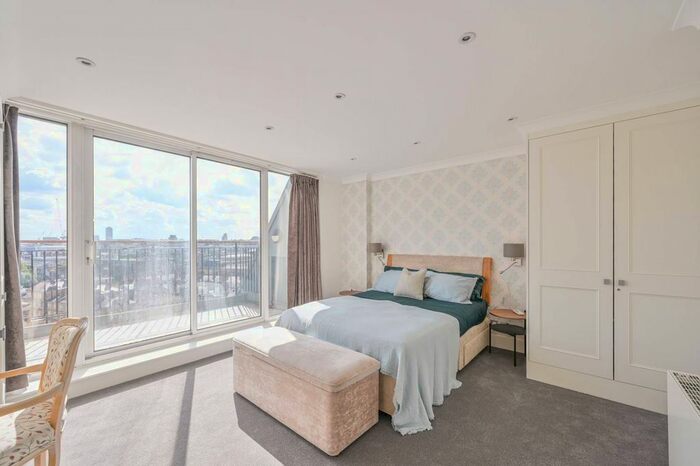3 Bedroom Flat To Rent In Victoria Street, Westminster, London, SW1H