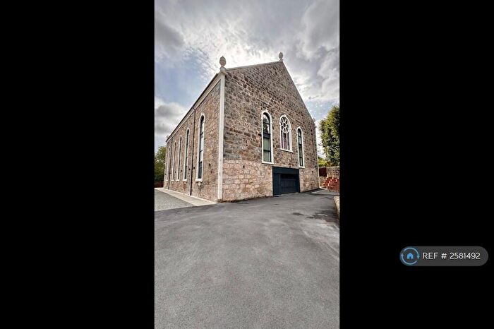 3 Bedroom Flat To Rent In Main Road, Castlehead, Paisley, PA2