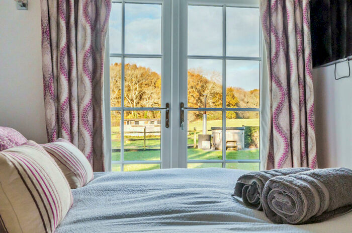 2 Bedroom Barn Conversion To Rent In Burridge Road, Burridge, Southampton, Hampshire, SO31