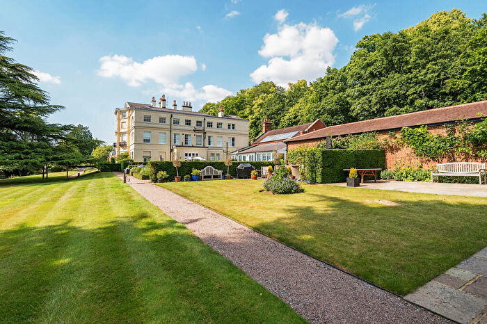 3 Bedroom Flat For Sale In The Penthouse, Moor Park House, Moor Park Farnham, GU10