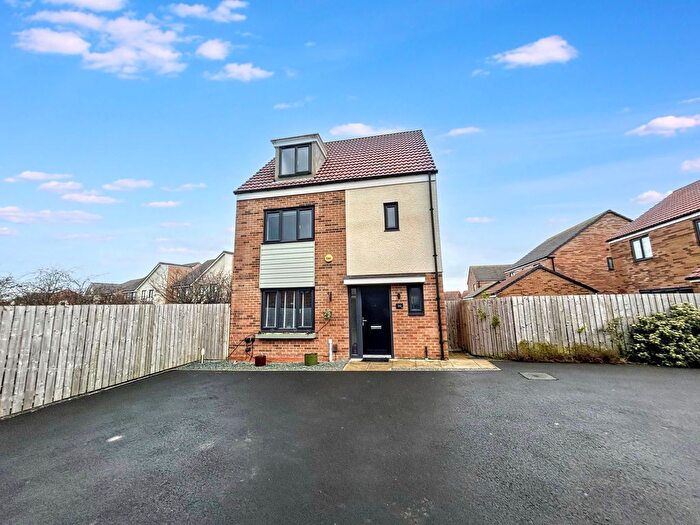 4 Bedroom Detached House For Sale In Cornmill Crescent, Holystone, Newcastle Upon Tyne, NE27