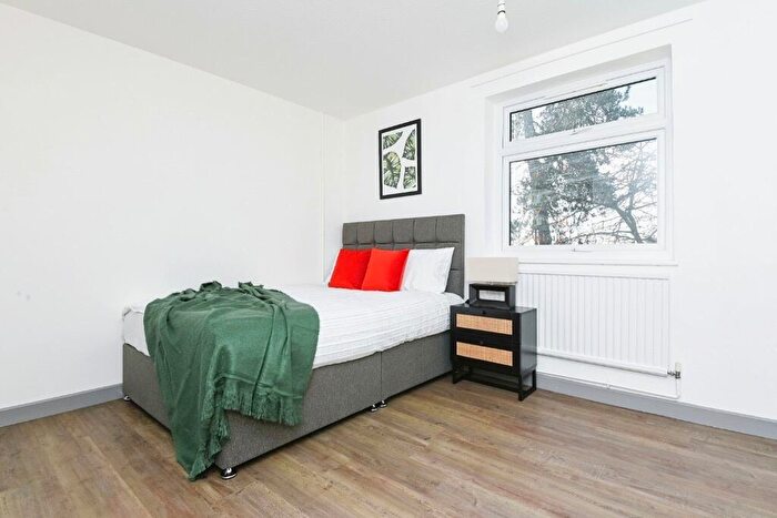 1 Bedroom Apartment To Rent In Pearson Square Doctor's Block, IP3