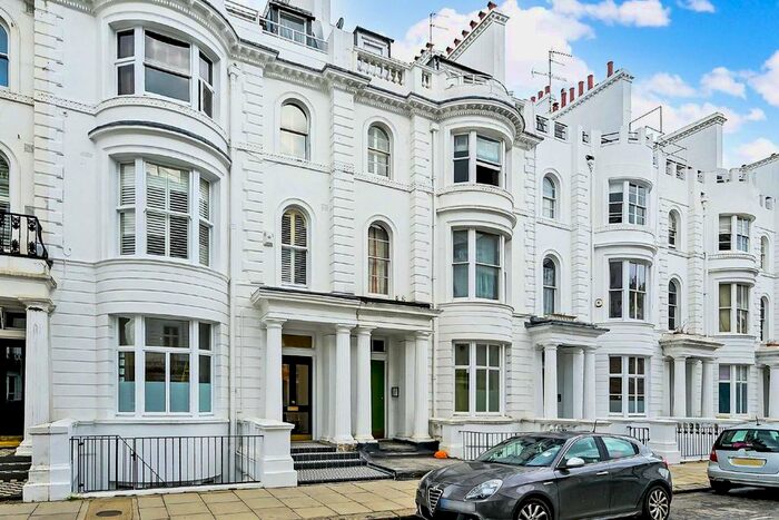 1 Bedroom Flat To Rent In Gloucester Terrace, London, W2