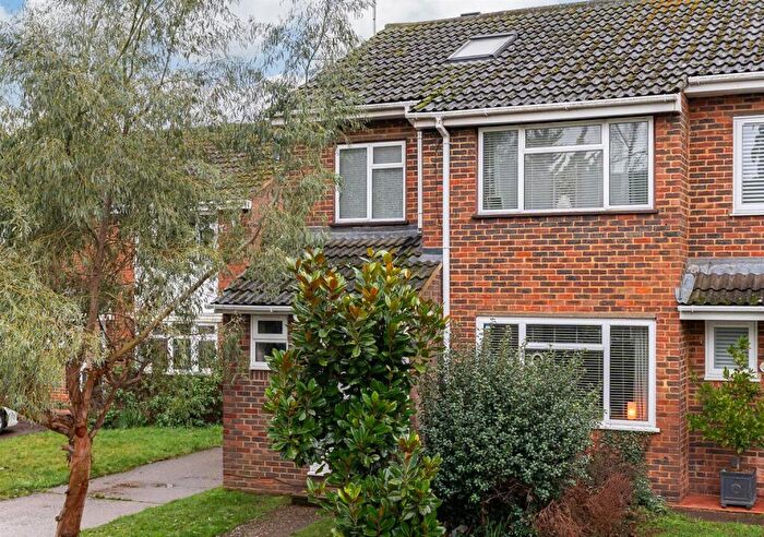 3 Bedroom End Of Terrace House For Sale In Harwood Close, Tewin, AL6