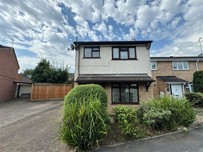 3 Bedroom Detached House To Rent In Regency Close, Glen Parva, Leicester, LE2